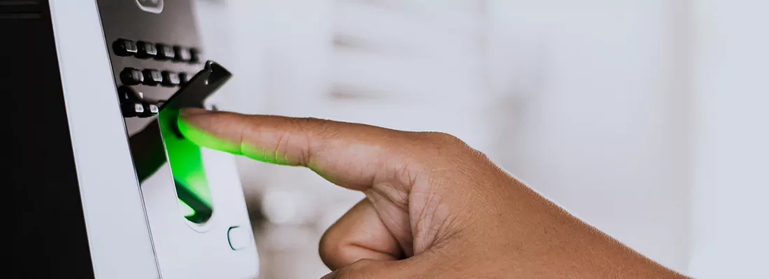 Smart Gate Locks with Remote Access Features in Lake Magdalene, FL